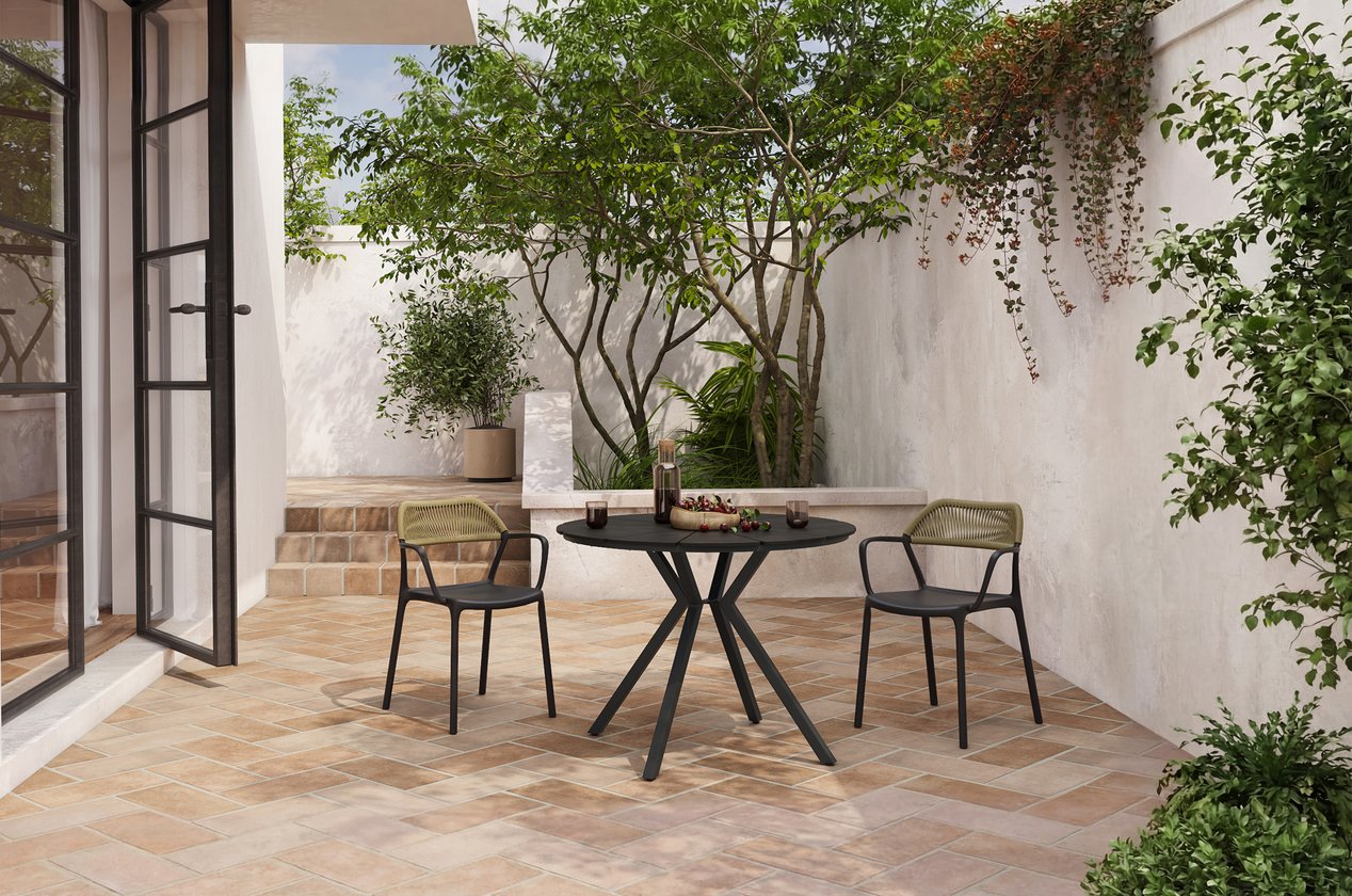 Aylan Patio qora bog‘ mebeli to‘plami